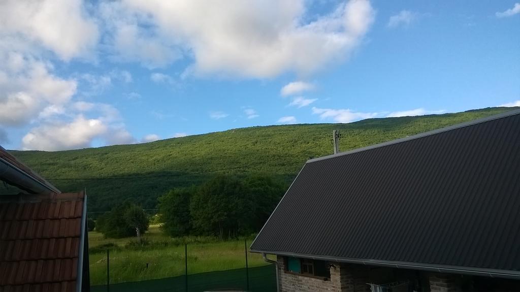 Gacka Valley Licko Lesce Kültér fotó