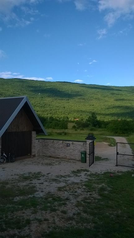 Gacka Valley Licko Lesce Kültér fotó