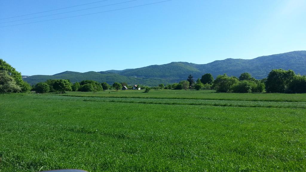 Gacka Valley Licko Lesce Kültér fotó